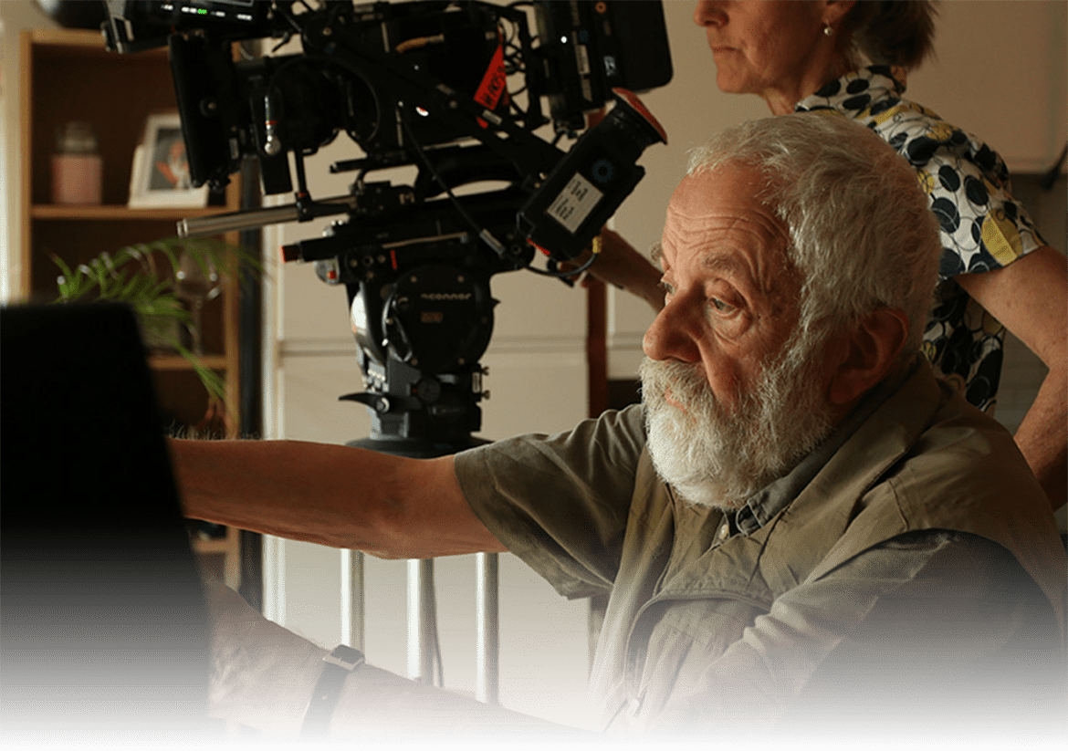 監督・脚本　マイク・リー